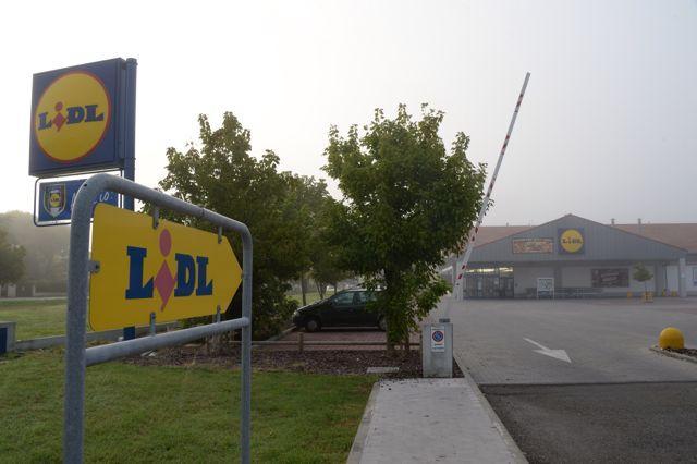 Rapina al discount Lidl di Ponsacco