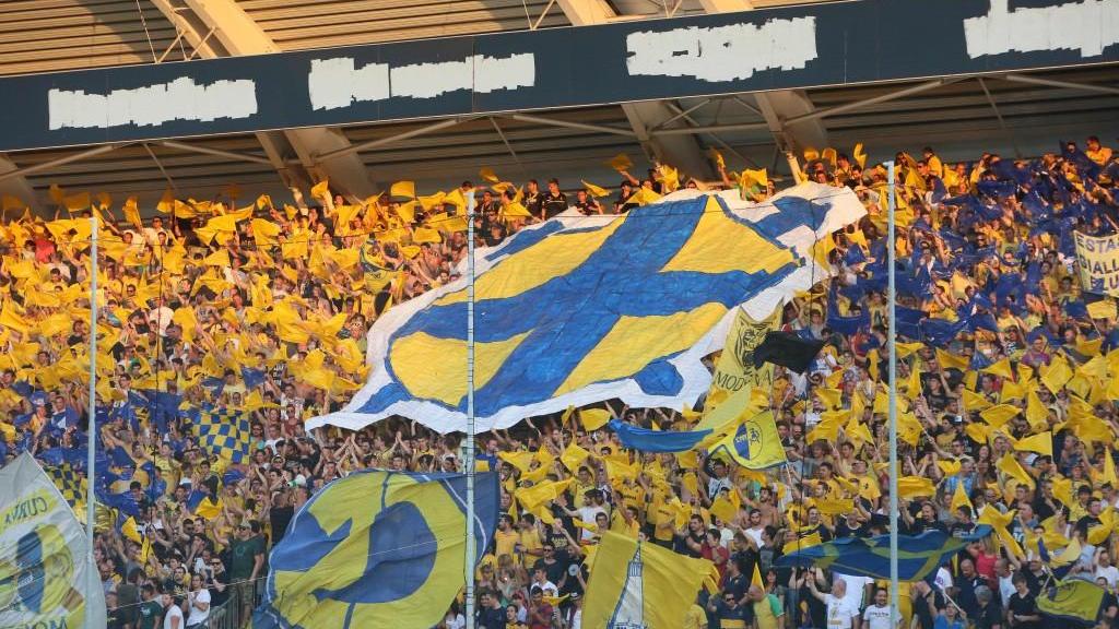 La mamma di Esposito premia i tifosi del Modena
