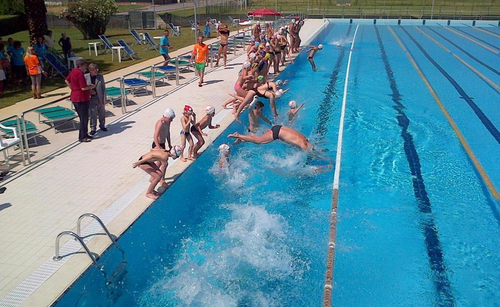 A luglio -70% di ingressi in piscina 
