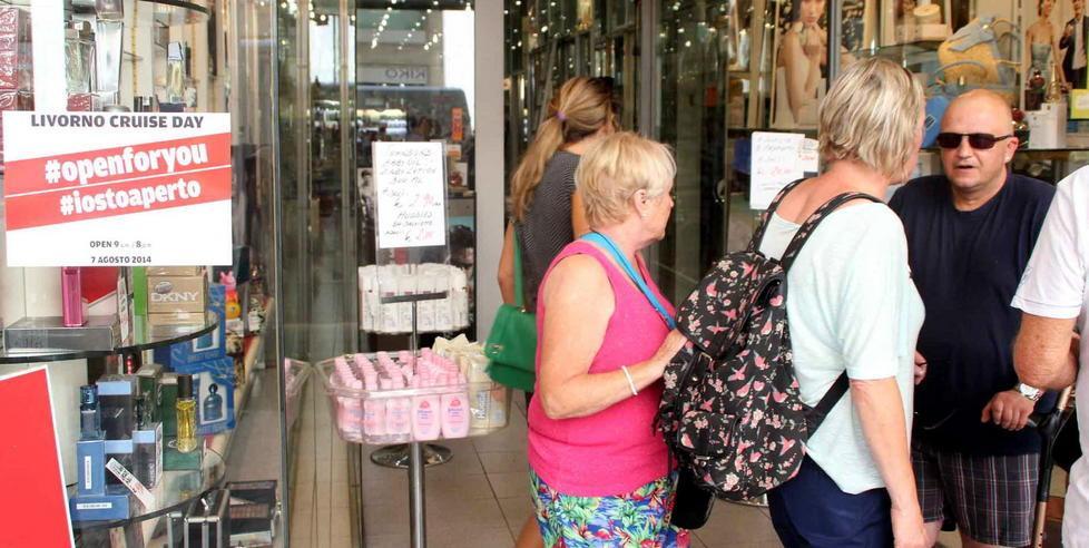 La festosa invasione di 2000 crocieristi 
