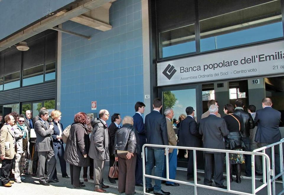 Bper torna in utile e incorpora i satelliti