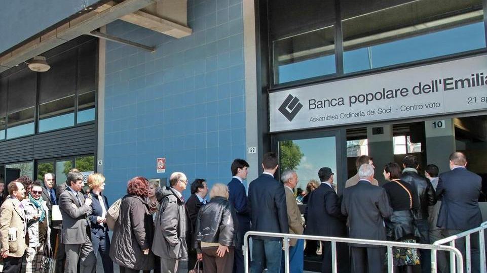 Bper torna in utile e incorpora i satelliti