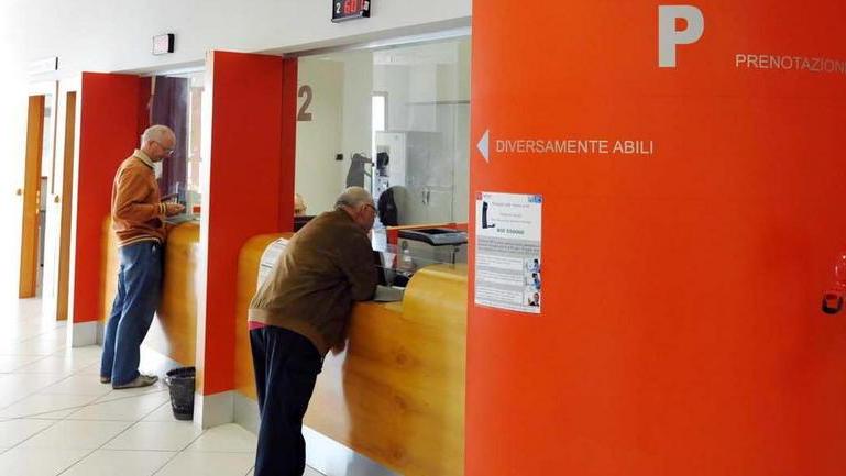 «Quel neo è da operare». L’Asl: sì, ma nel maggio 2015