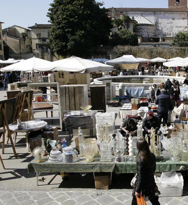Oggi e domani il mercato d’antiquariato a Cinquale