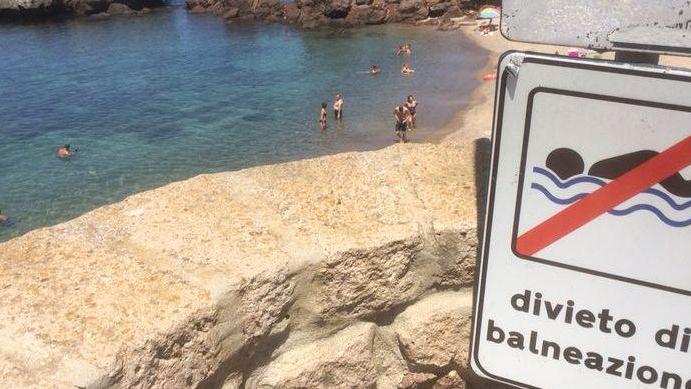 Stop ai bagni nella Marina ma il divieto è ignorato