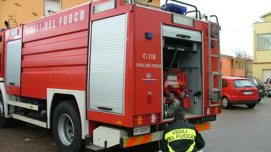 Attentato a San Teodoro: suv dato alle fiamme nella piazza della movida