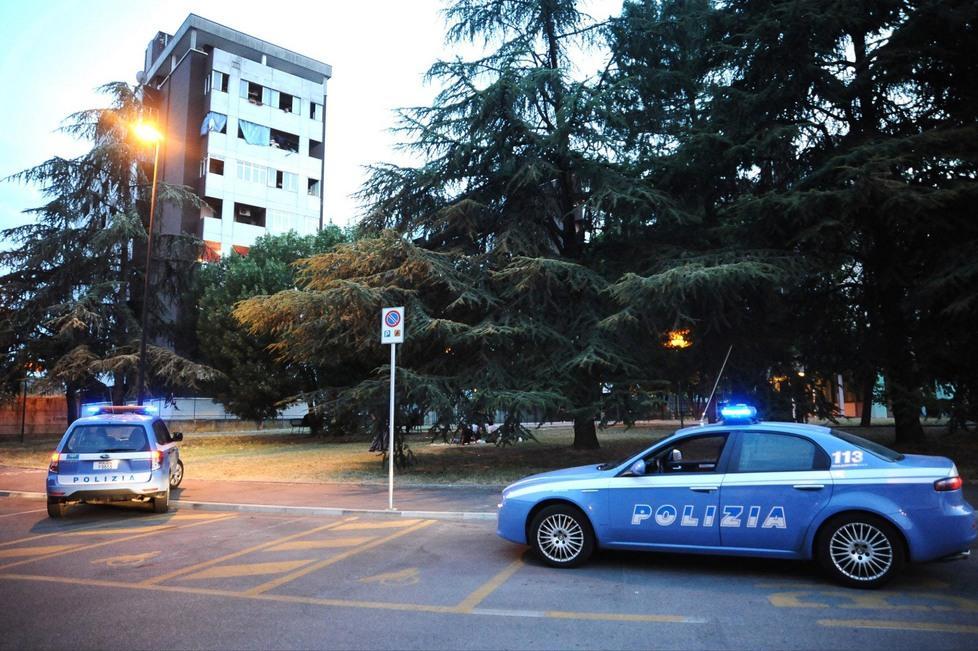 Prostituzione cinese, a Reggio il centralino che rispondeva ai clienti 