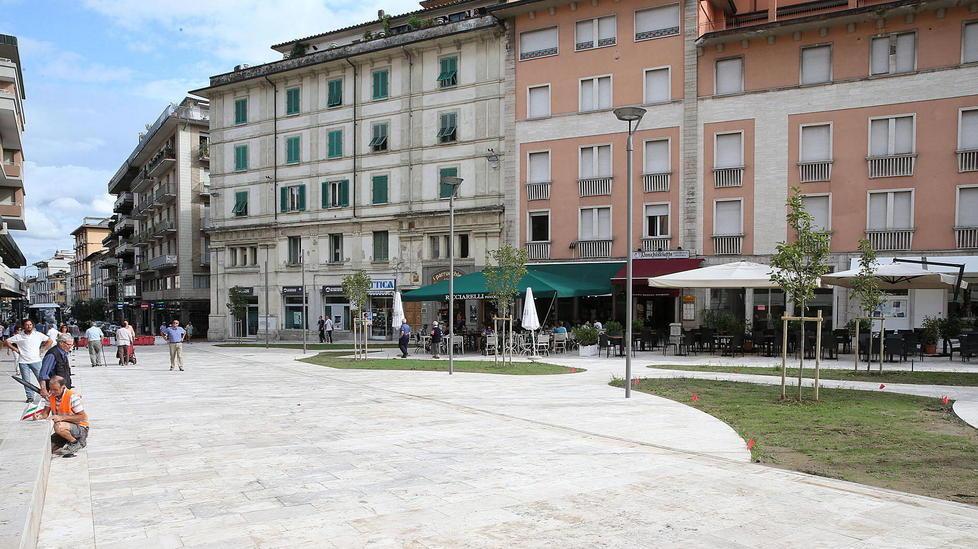 Inaugurata la nuova piazza del Popolo