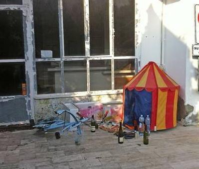 Accampamento per senza tetto all’ex Mokambo