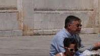 Occhio ai turisti che ni scappa ma non spendono un duino