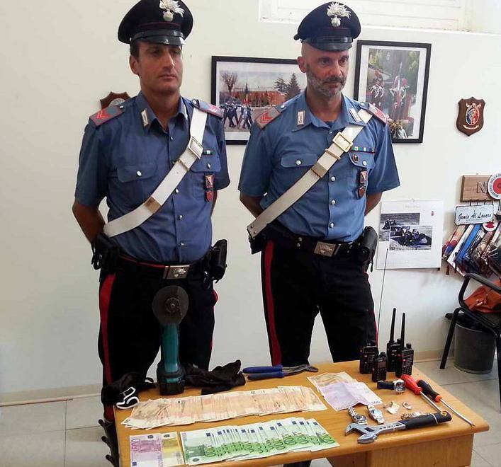 Quei sospetti sulle uniformi dell’Arma