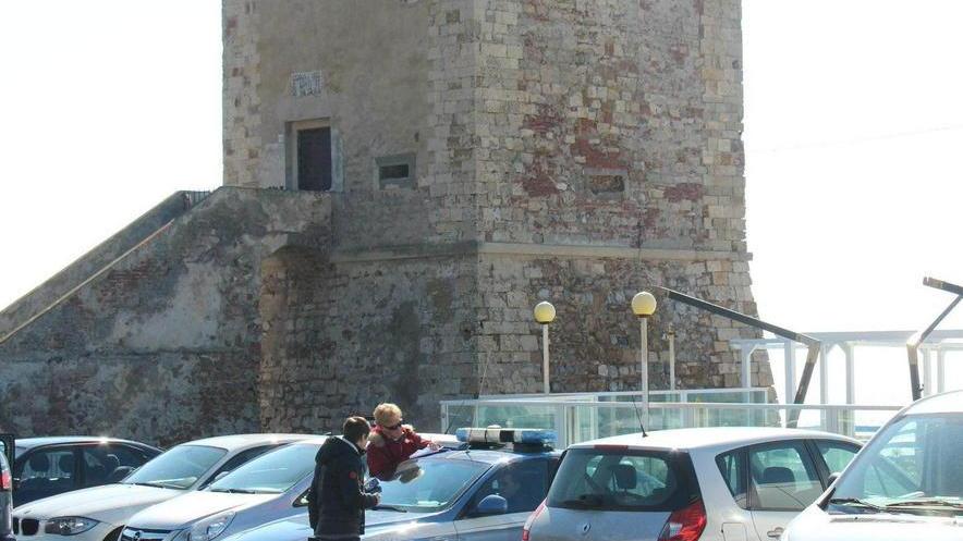 Tira fuori un coltello dopo il litigio: denunciato