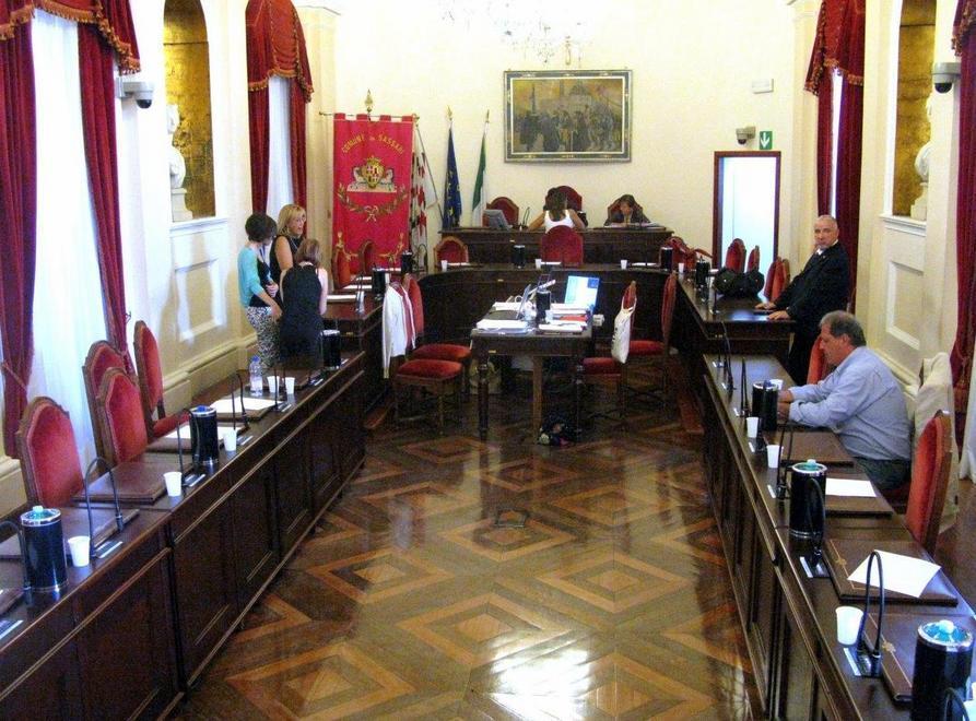 Alivesi: sindaco, coraggio, stani i dissidenti 