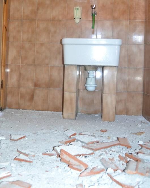 Bosa, allarme per le scuole inagibili 