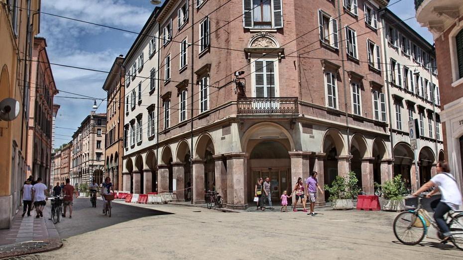 Via Emilia Centro: finiti i lavori di ripavimentazione