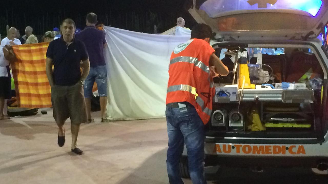 Muore nella pista da ballo della sagra