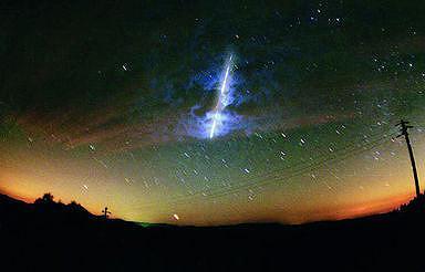 IL SOLE, LA LUNA, LE STELLE I desideri in una stella. Il cielo d’agosto regala notti meravigliose e ricche di fascino 