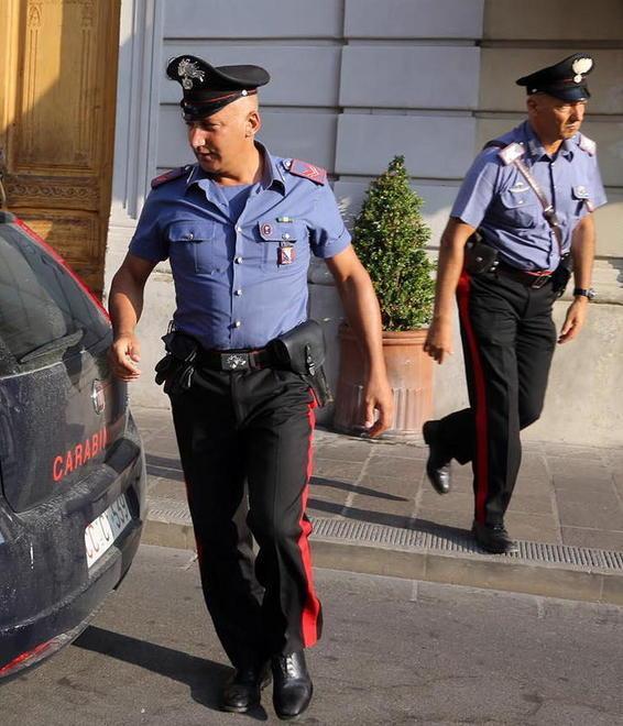 S’inventa un lavoro per evitare i domiciliari