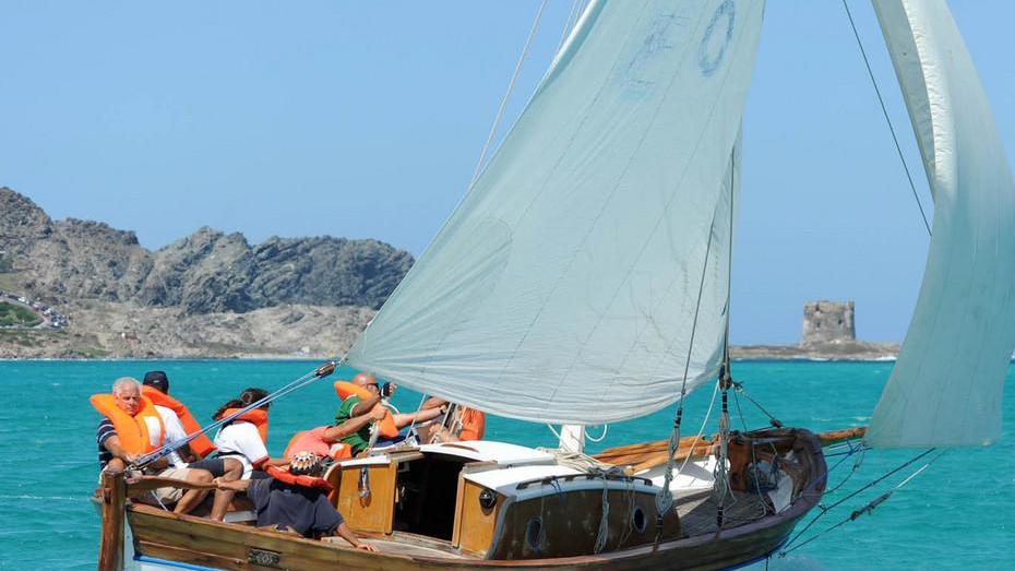 Stintino, la regata della vela latina ritrova le sue radici
