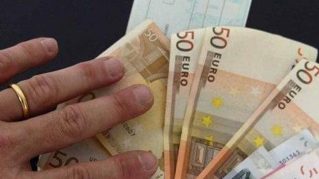 Spariti 670mila euro dai conti dei clienti: radiato promotore