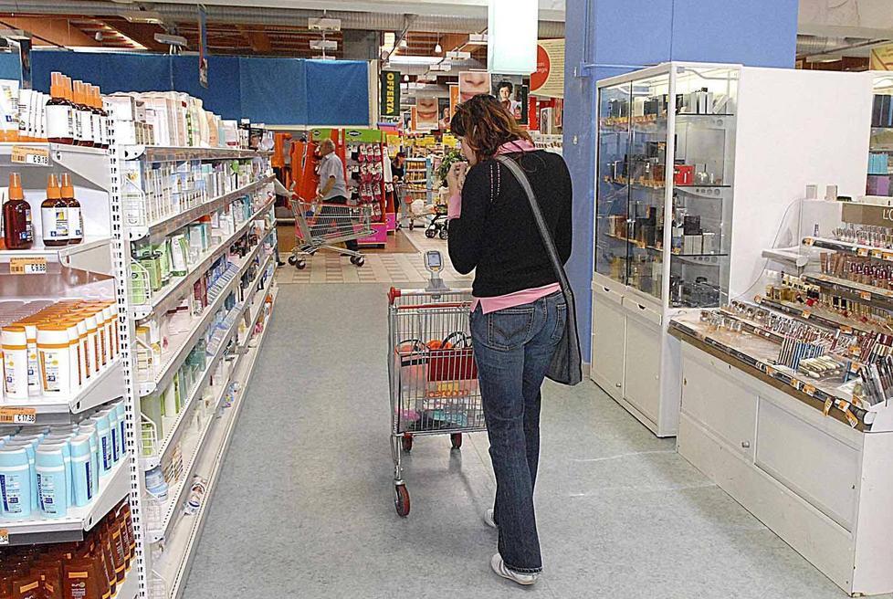 La piaga dei furti in negozi e iper: altre cinque denunce