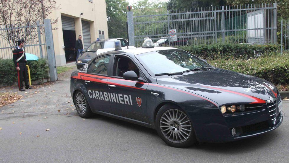 Pesta la compagna davanti alla figlioletta 