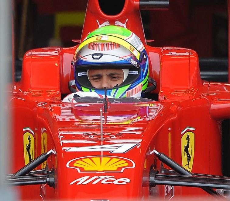Un caffè rosso Ferrari, alla Versiliana si parla del Cavallino 