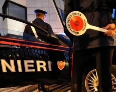 Denunciati in tre, nel baule una spranga e arnesi da scasso 