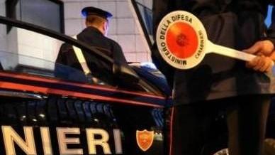 Denunciati in tre, nel baule una spranga e arnesi da scasso
