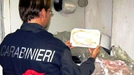 I Nas sequestrano 5 tonnellate di carne “scaduta”