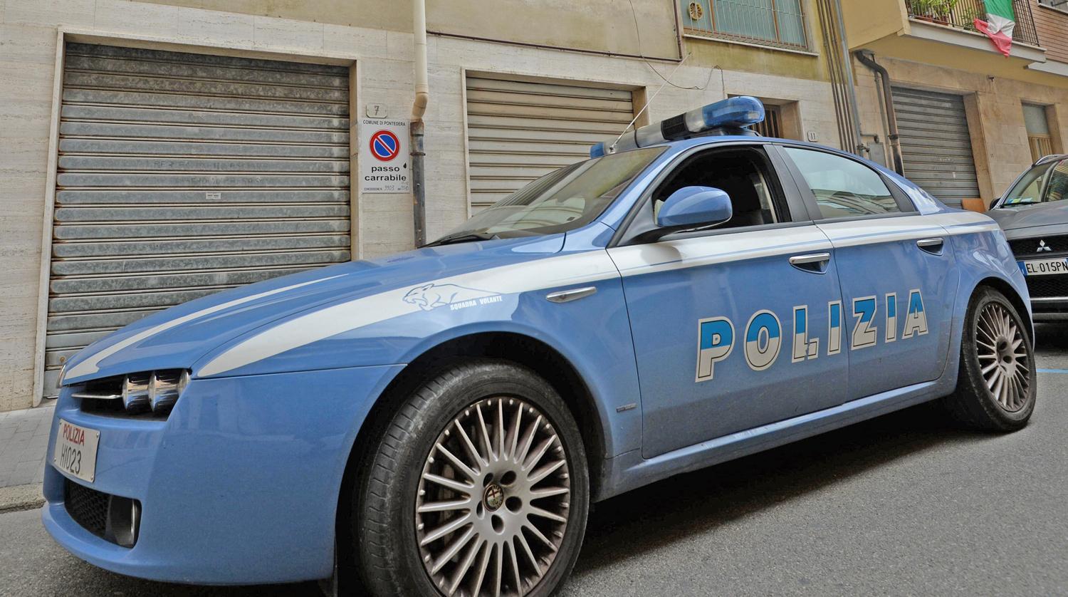 Minaccia una donna con una pistola giocattolo, denunciato