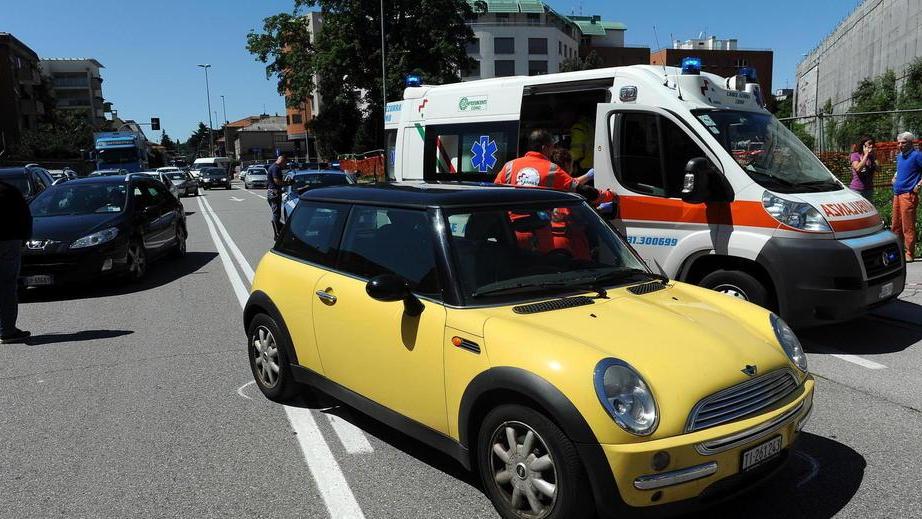 Tragedia a Como, muore a 51 anni albergatore livornese