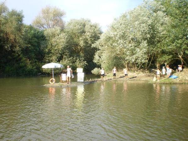 Ferragosto sul battello per andare ai bagni Oscar e Rosina