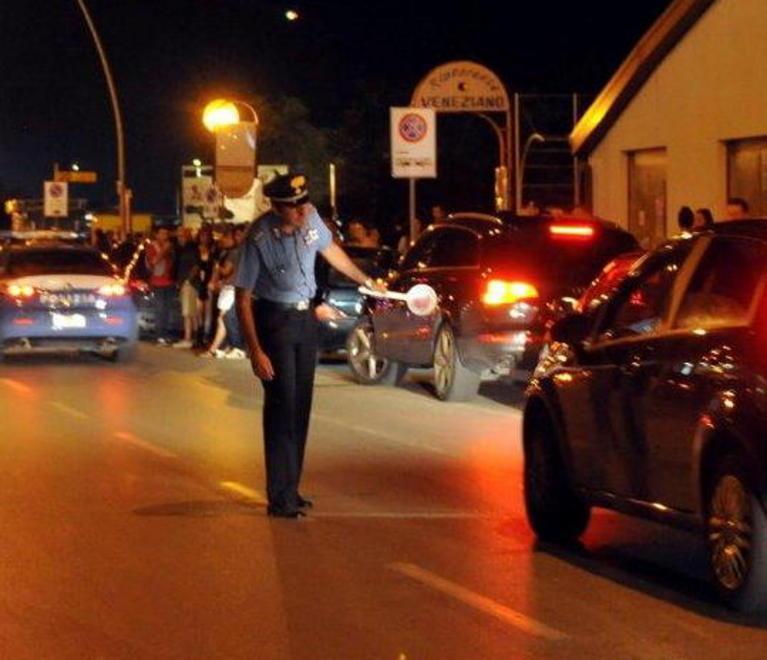 Segnalati dai cittadini tipi sospetti: 8 nei guai