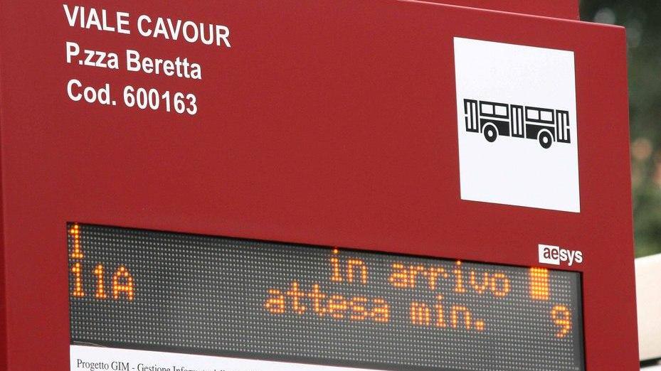 Tabelloni luminosi con annuncio sbagliato