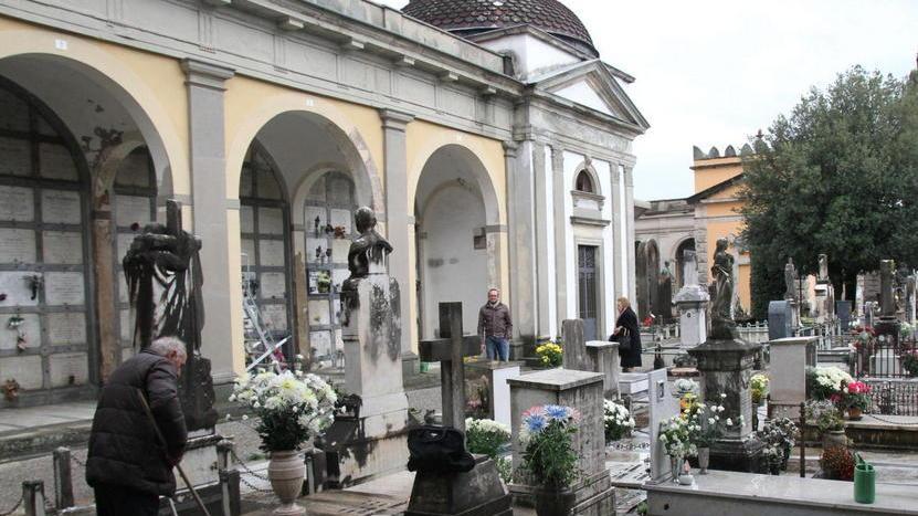 Monsummano Terme Bene Comune contro la privatizzazione del servizio cimiteriale