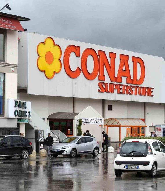 Scappa con la refurtiva nel carrello 