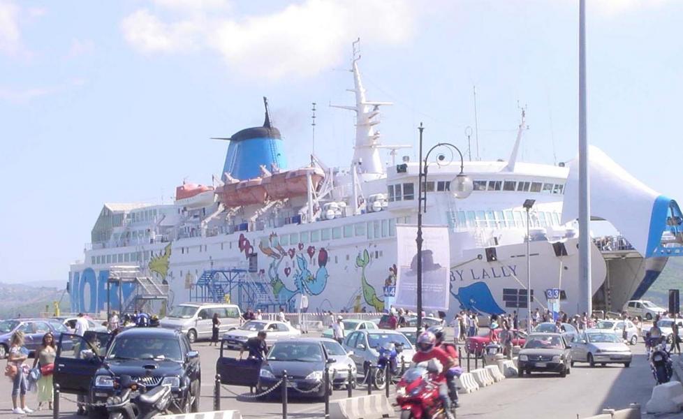 Porti, in 7 mesi imbarcati ben 820mila passeggeri 