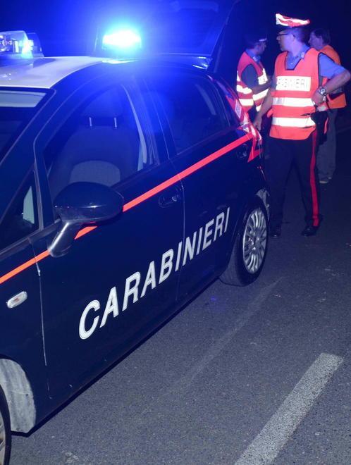 Presta aiuto ma lo derubano 