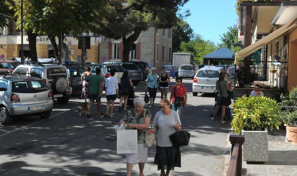 «Fondi per Iat, totem e sentieri» 