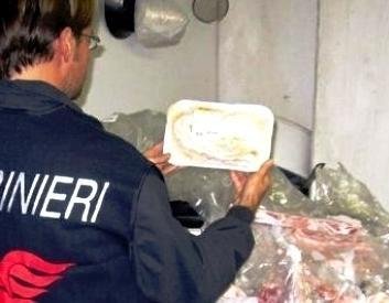 Sequestrate 5 tonnellate di carne scaduta 