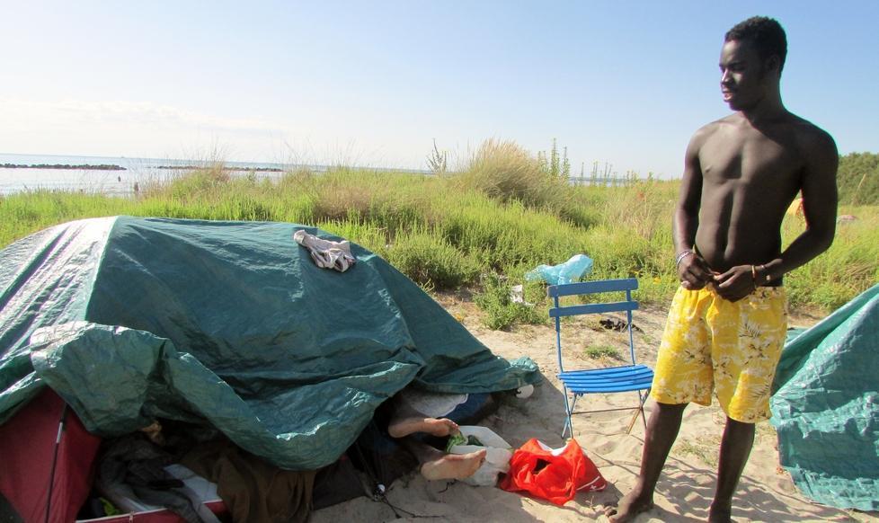 «Studenti per scelta Abusivi per necessità» 