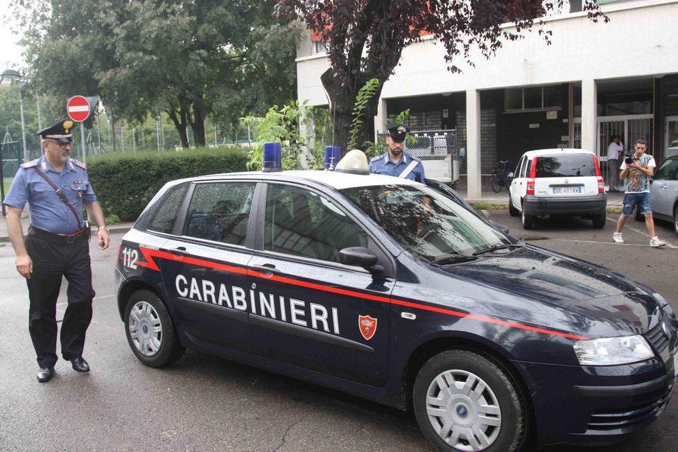 Villa Minozzo, sfondano la finestra e rubano l'incasso del bar