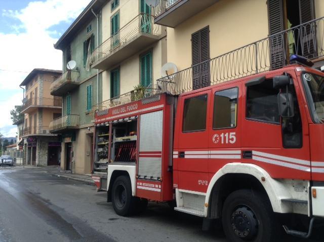Incendio in un palazzo a Chiesanuova: nessun ferito 