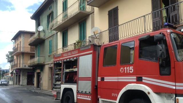 Incendio in un palazzo a Chiesanuova: nessun ferito