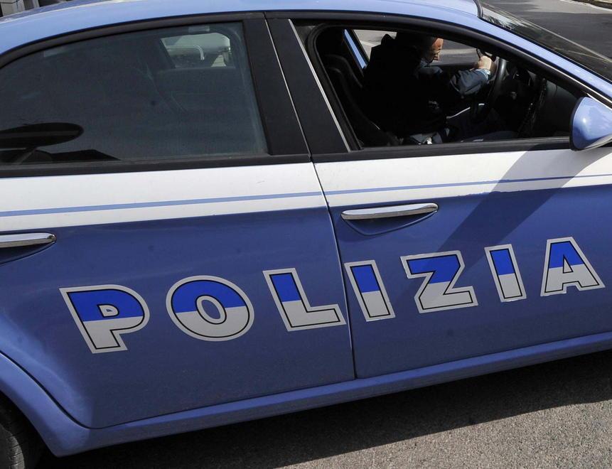 Brucia lo scooter della ex per gelosia 