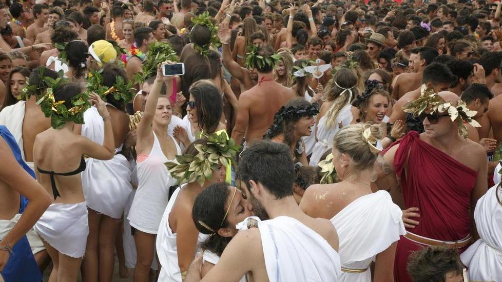 Party mitologico in riva al mare a Viareggio