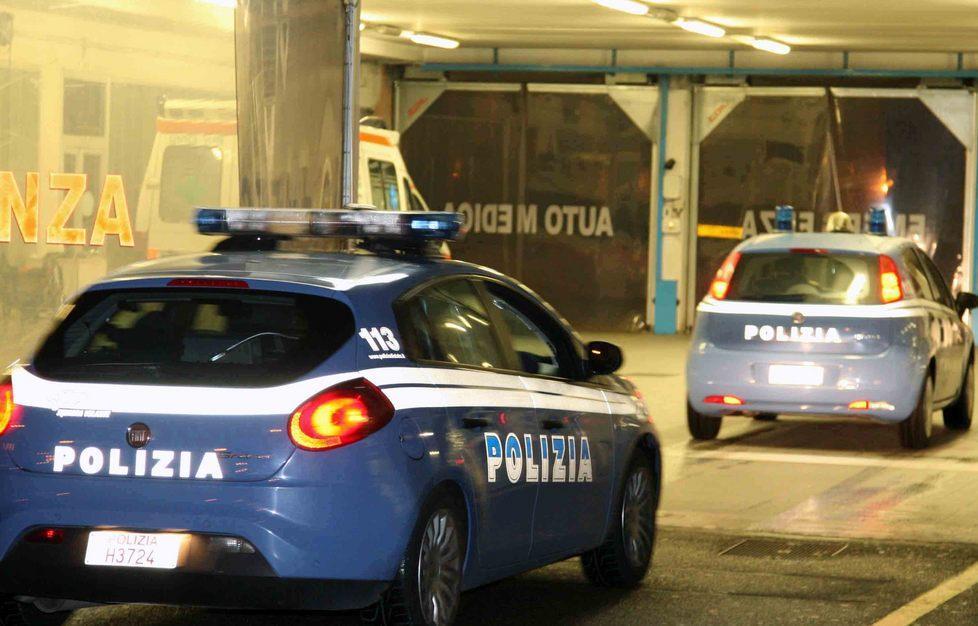 Trovato morto dalla madre a 23 anni 