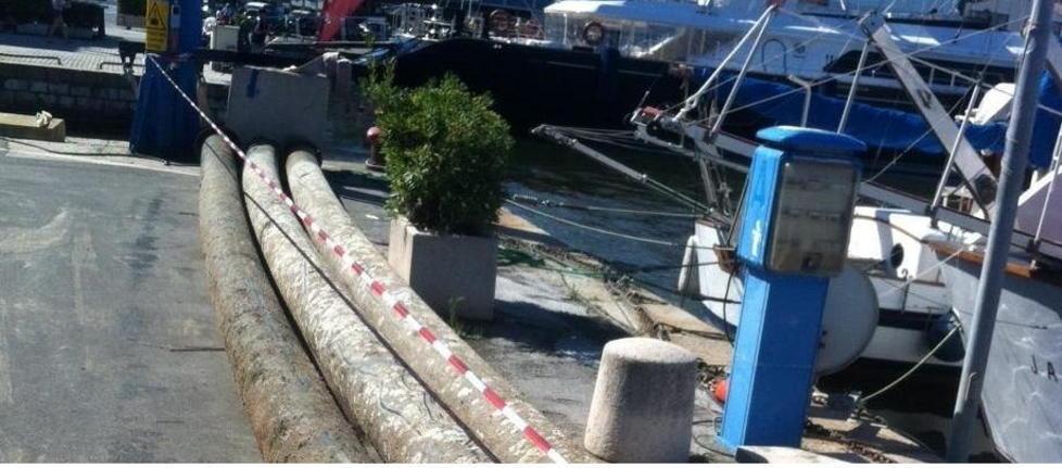 Si staccano i tubi del sabbiodotto Recuperati dalla Capitaneria 