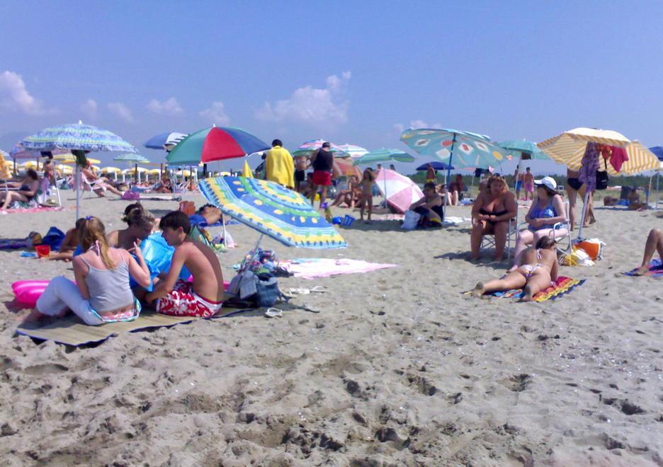 Perso e ritrovato in spiaggia un bimbo di 6 anni 